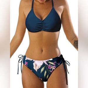 NWT Cupshe Reversible bikini. Size XL Navy/Floral or all Navy. Removable pads.